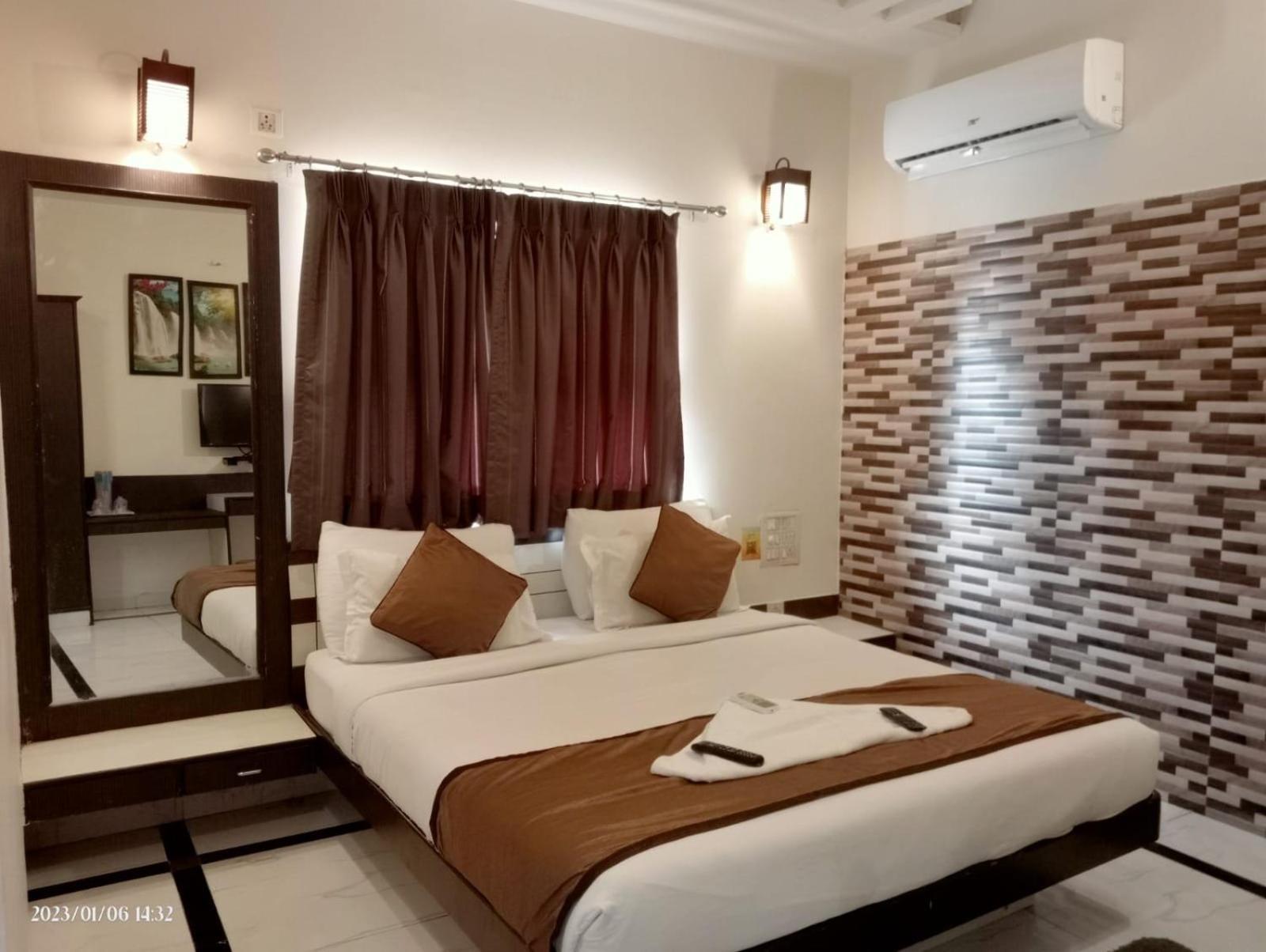 דמאן Hotel Saikripa Imperial מראה חיצוני תמונה