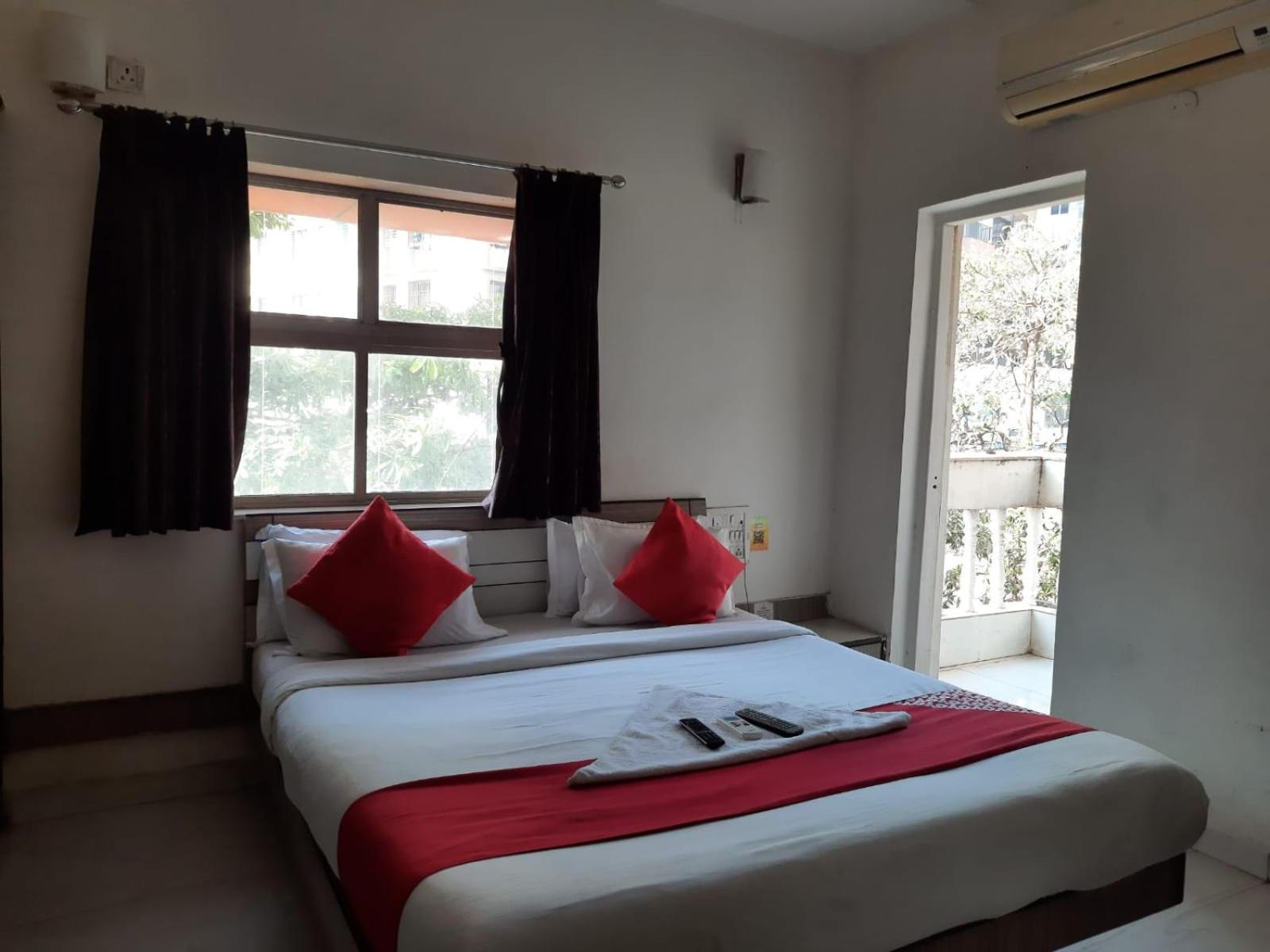 דמאן Hotel Saikripa Imperial מראה חיצוני תמונה