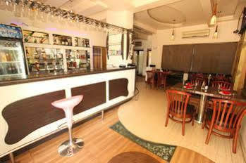 דמאן Hotel Saikripa Imperial מראה חיצוני תמונה