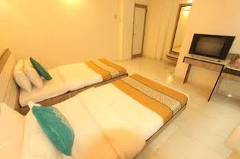 דמאן Hotel Saikripa Imperial מראה חיצוני תמונה