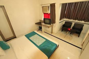 דמאן Hotel Saikripa Imperial מראה חיצוני תמונה